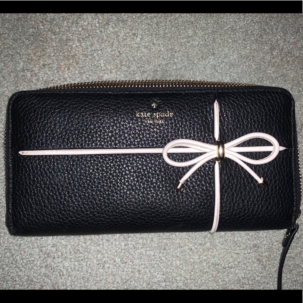 THIS HAS NOT been sold yet COPY- Kate spade wallet